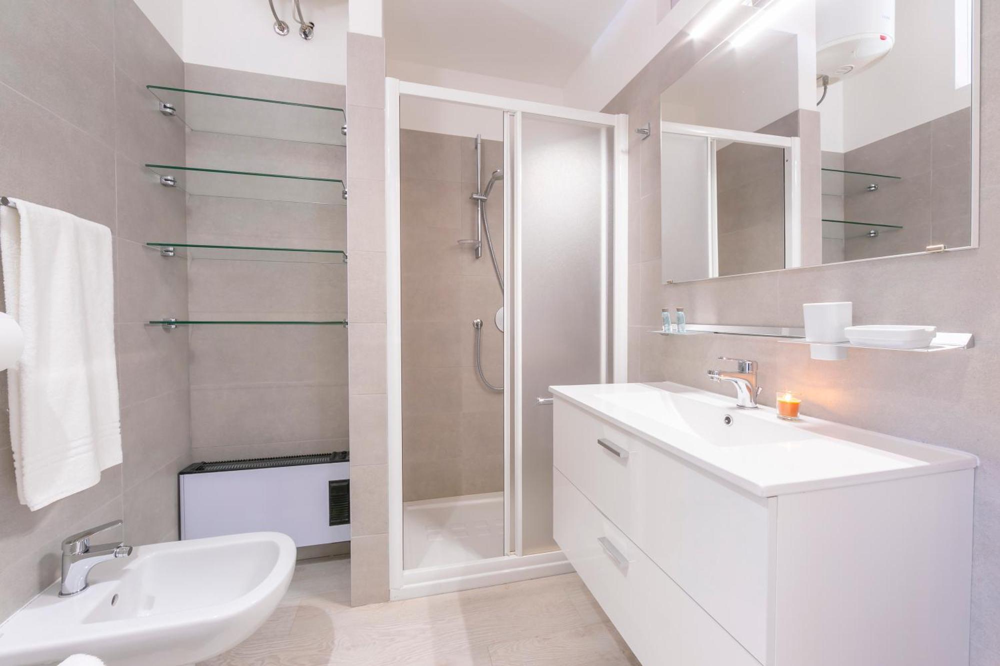 Blu Lake Apartment On Ghiffa Beach - Happy Rentals Εξωτερικό φωτογραφία