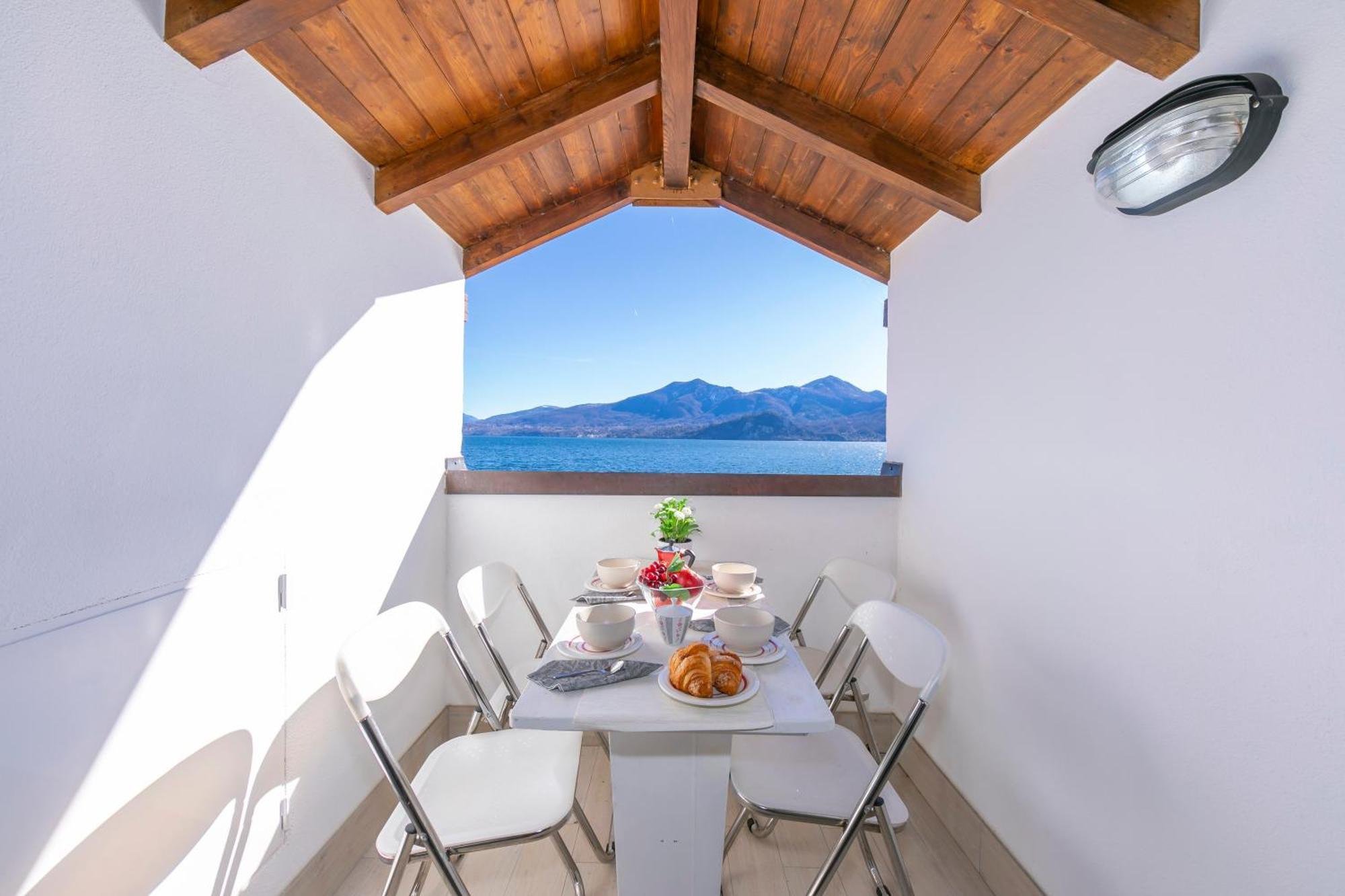 Blu Lake Apartment On Ghiffa Beach - Happy Rentals Εξωτερικό φωτογραφία
