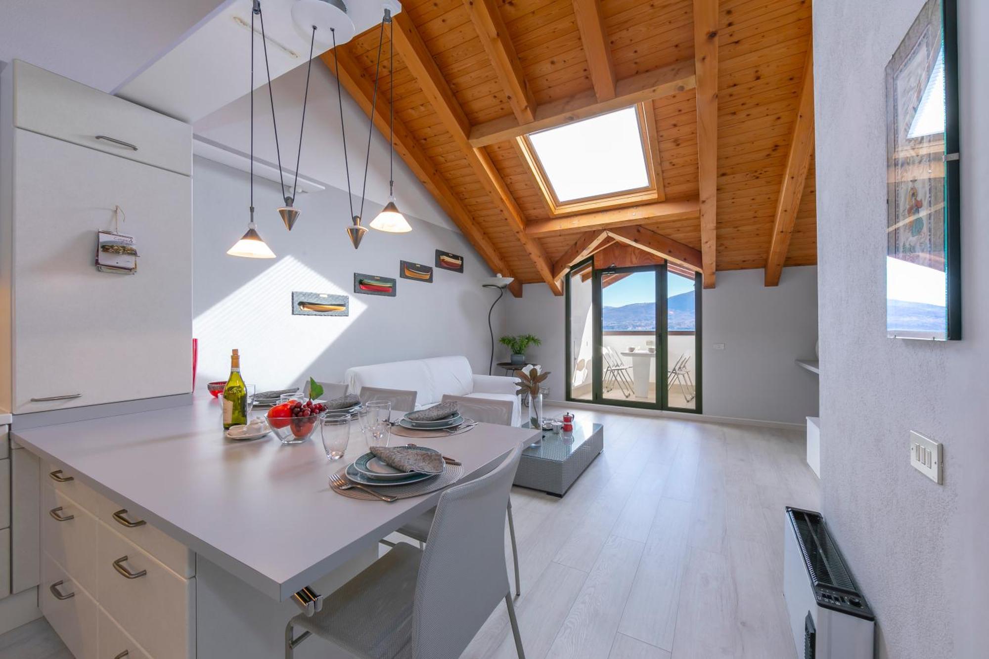 Blu Lake Apartment On Ghiffa Beach - Happy Rentals Εξωτερικό φωτογραφία