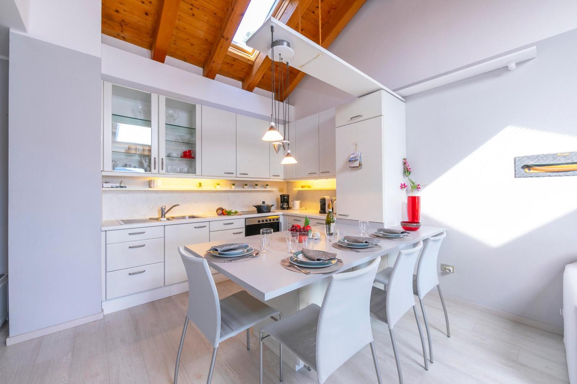 Blu Lake Apartment On Ghiffa Beach - Happy Rentals Εξωτερικό φωτογραφία