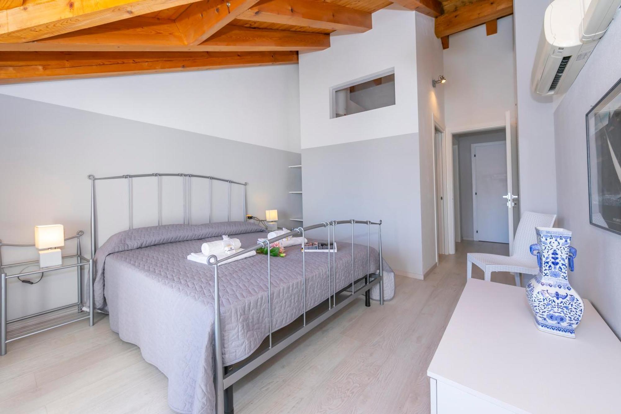 Blu Lake Apartment On Ghiffa Beach - Happy Rentals Εξωτερικό φωτογραφία